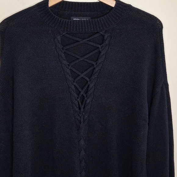 Kendall & Kylie | Black Sweater with Laced Up V-neck Size Medium - Picture 3 of 5